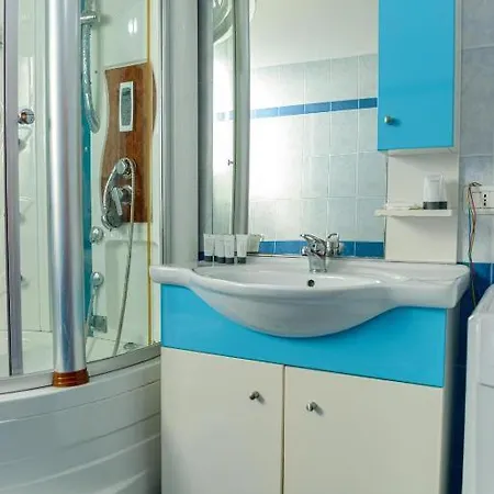 Rei Hotel 3* Orikum