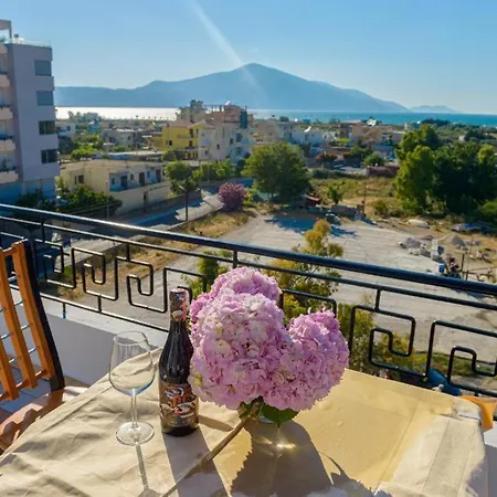 Rei Hotel Hotell