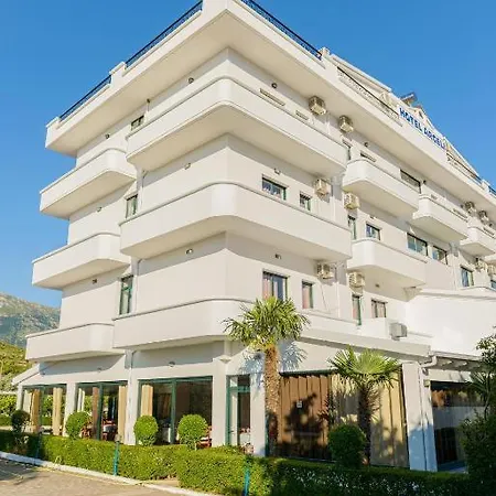 Rei Hotel 3*