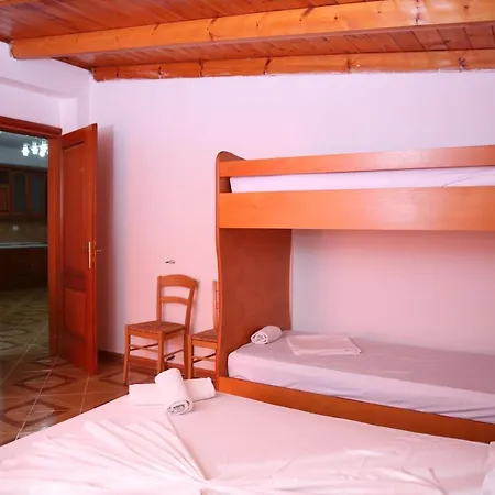 Rei Hotel Hotell