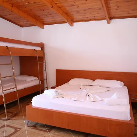 Rei Hotel Hotell