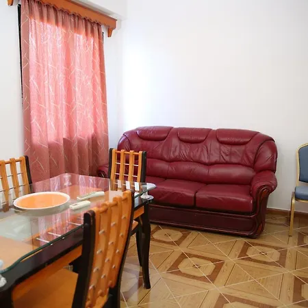 Rei Hotel Hotell Bashkia e Orikumit