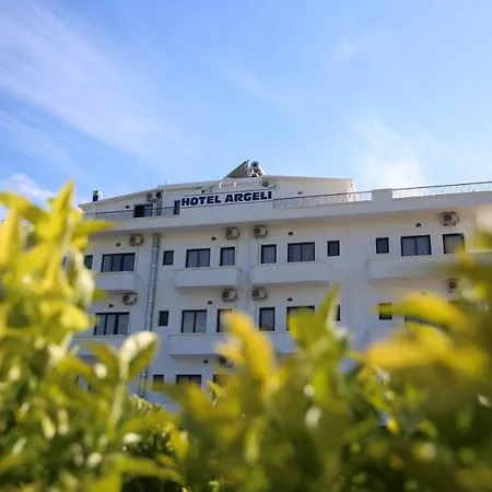 Rei Hotel 3*