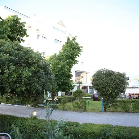 Rei Hotel 3*