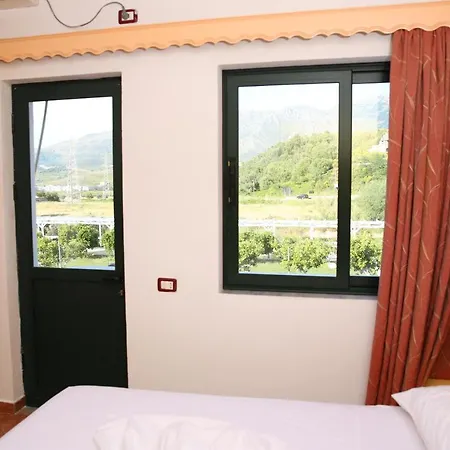 Rei Hotel 3* Bashkia e Orikumit