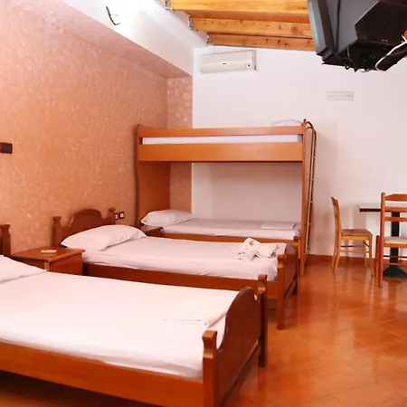 Rei Hotel Bashkia e Orikumit