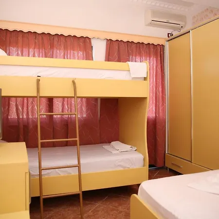 Rei Hotel Bashkia e Orikumit
