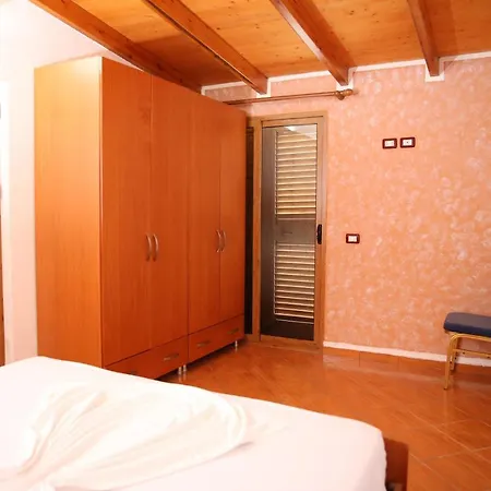 Rei Hotel Hotell 3*
