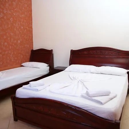 Rei Hotel Hotell
