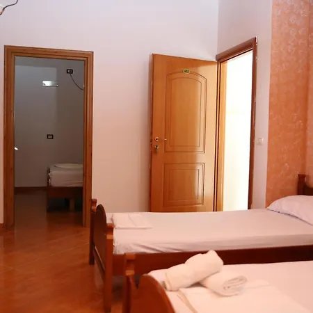 Rei Hotel Bashkia e Orikumit