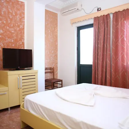 Rei Hotel 3*