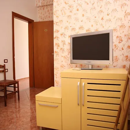 Rei Hotel Hotell
