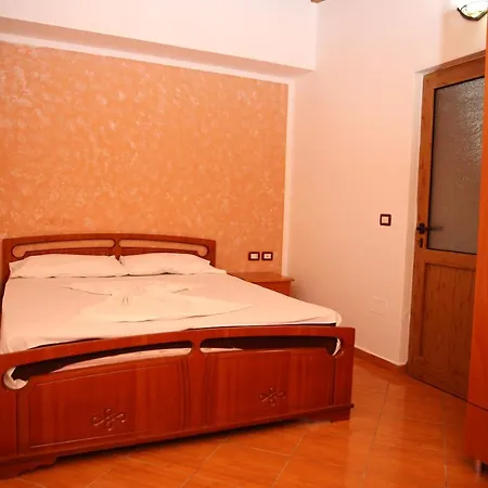 Hotell Rei Hotel 3*