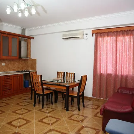Rei Hotel Hotell 3*