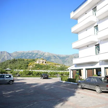 Rei Hotel 3* Bashkia e Orikumit