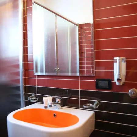 Rei Hotel