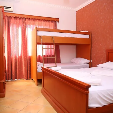 Hotell Rei Hotel 3*